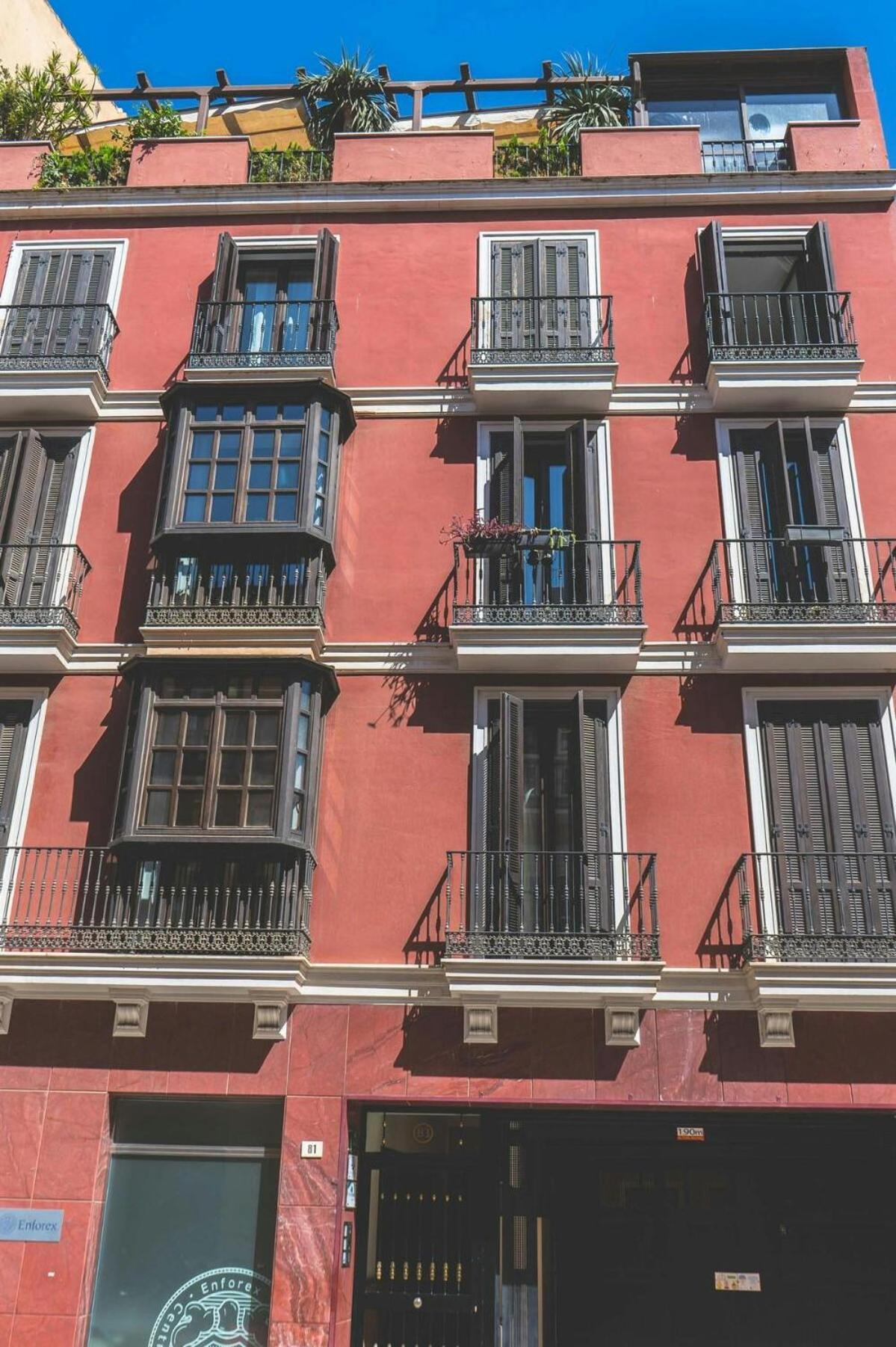 Centrico En Calle Carreteria - Apartamento